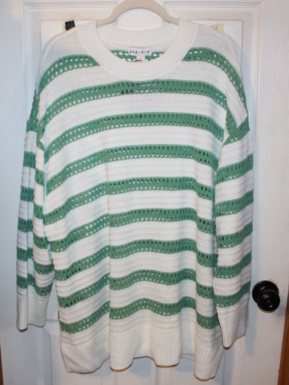 NWT AVA & VIV crew neck 3X(24/26W) Pretty color combo! - Picture 1 of 5